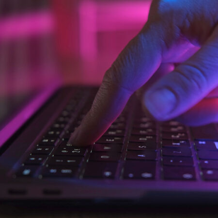 Services informatiques chez vous (pour les particuliers, les auto-entrepreneurs)
